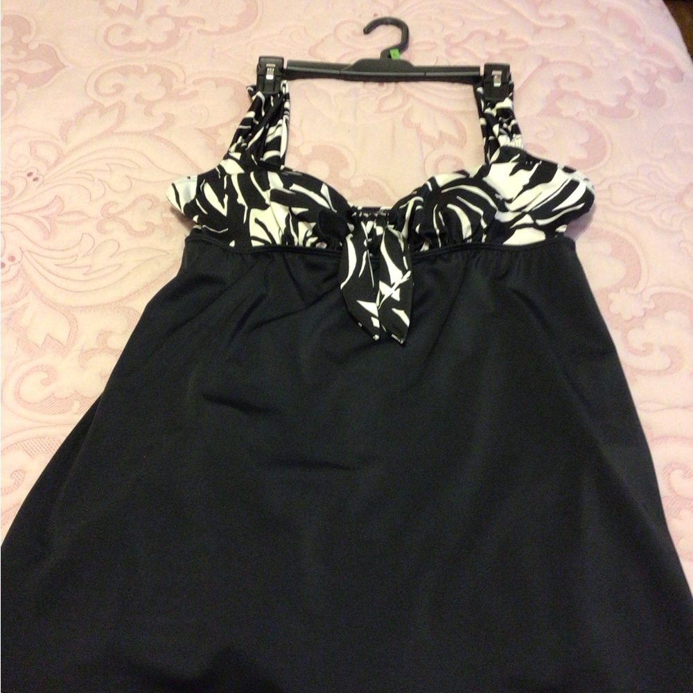 Black and White Women's bathing suit